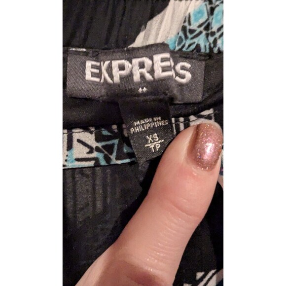 Express Chiffon NWT skirt elastic waist Midi SZ XS Geometric layers Going Out - Picture 3 of 4